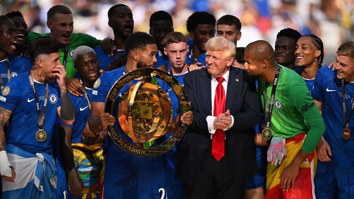 Did Trump Really Keep the Original 2025 FIFA Club World Cup Trophy?