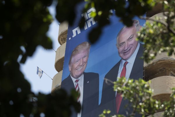 TEL AVIV, ISRAEL - AUGUST 05: A Likud Party billboard shows Israeli Prime Minister Benjamin Netanyahu shakes hands with US President Donald Trump on August 5, 2019 in Tel Aviv, Israel. Israel to return to polls on September 17 after Netanyahu fails to form goverment.  (Photo by Amir Levy/Getty Images) (Getty Images)