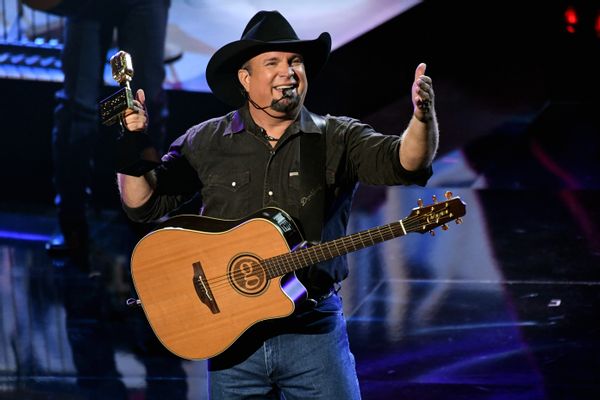HOLLYWOOD, CALIFORNIA - OCTOBER 14: In this image released on October 14, Garth Brooks performs onstage at the 2020 Billboard Music Awards, broadcast on October 14, 2020 at the Dolby Theatre in Los Angeles, CA.  (Photo by Kevin Mazur/BBMA2020/Getty Images for dcp) (Kevin Mazur/BBMA2020/Getty Images for dcp)
