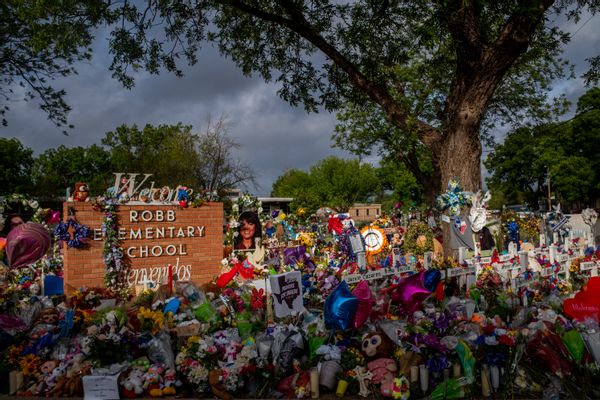 UVALDE, TEXAS - JUNE 01: A memorial dedicated to the 19 children and two adults killed on May 24th during the mass shooting at Robb Elementary School is seen on June 01, 2022 in Uvalde, Texas. Opening wakes and funerals for the 21 victims will be scheduled throughout the week.  (Photo by Brandon Bell/Getty Images) (Brandon Bell/Getty Images)