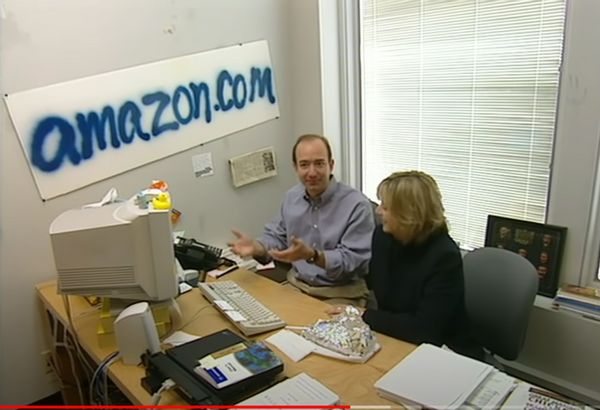 Is This a Real Picture of Jeff Bezos in Amazon's Office in 1999? |  