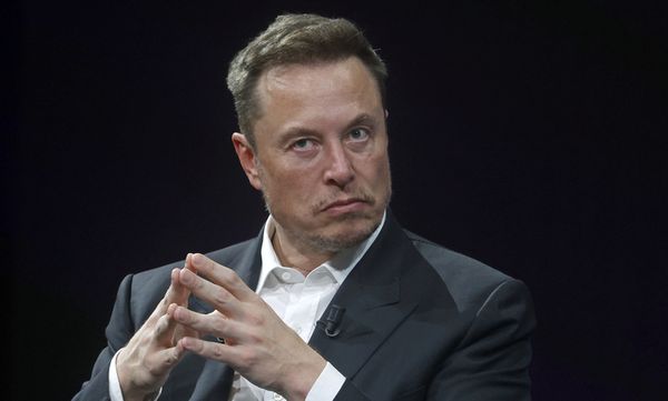 Did Elon Musk Say 'It's Time To Put Bill Gates in Prison'? | Snopes.com