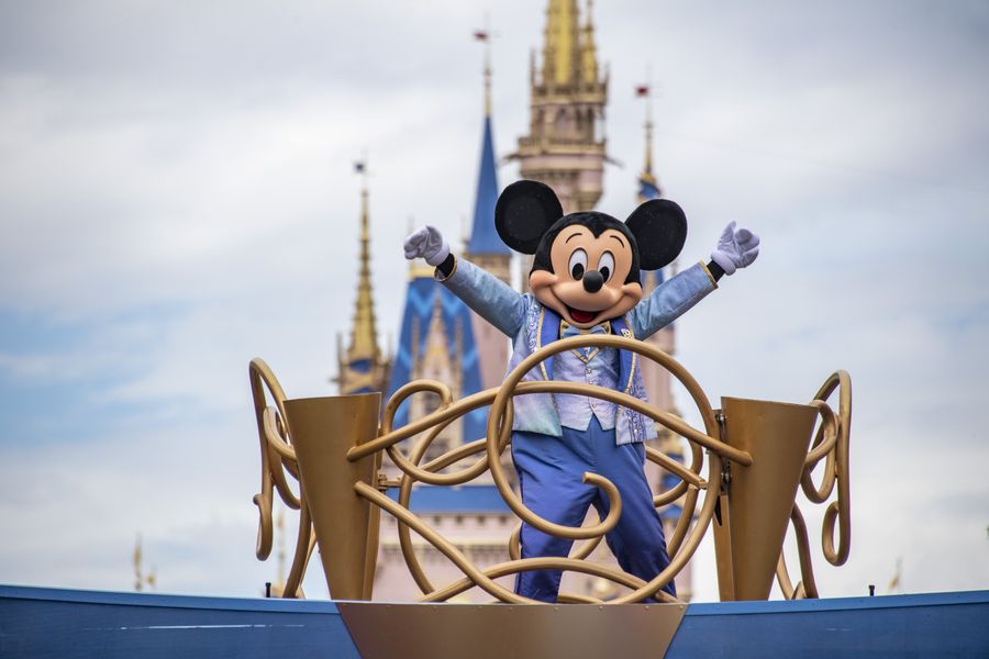 A false rumor claims Walt Disney World has no mosquitoes whatsoever.