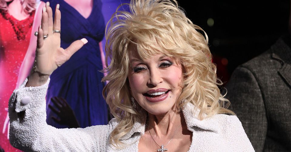 Was 'Dixie' Taken Out of Dolly Parton's Dixie Stampede Dinner ...