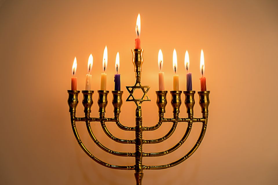 Does a Photo Show a Menorah Displayed in Defiance of Nazism? | Snopes.com