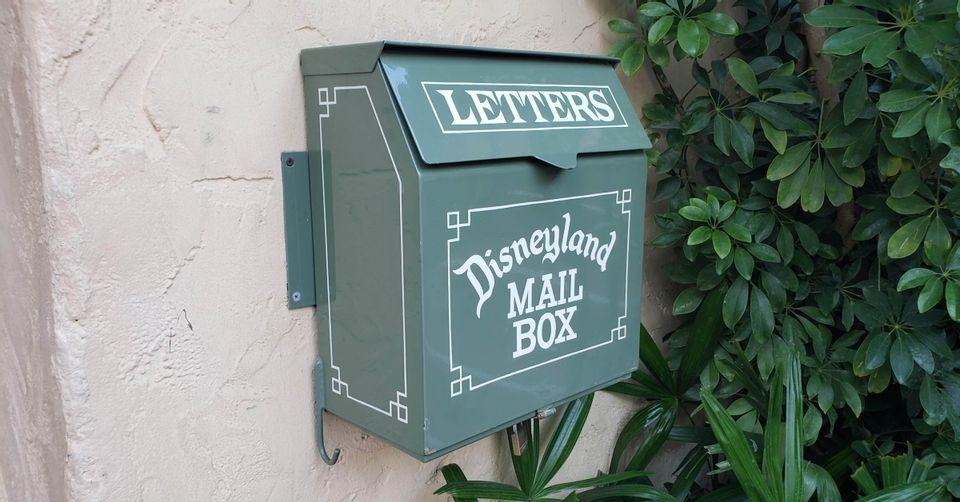 Are the Mailboxes Inside Disneyland Real? | Snopes.com