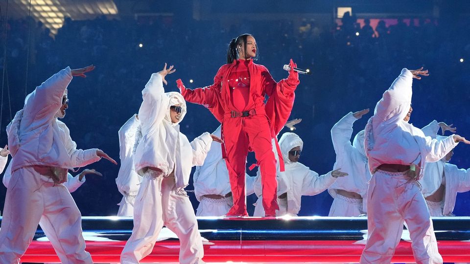 Did Rihanna Wear a 'Satanic' Pentagram During Her Super Bowl Halftime